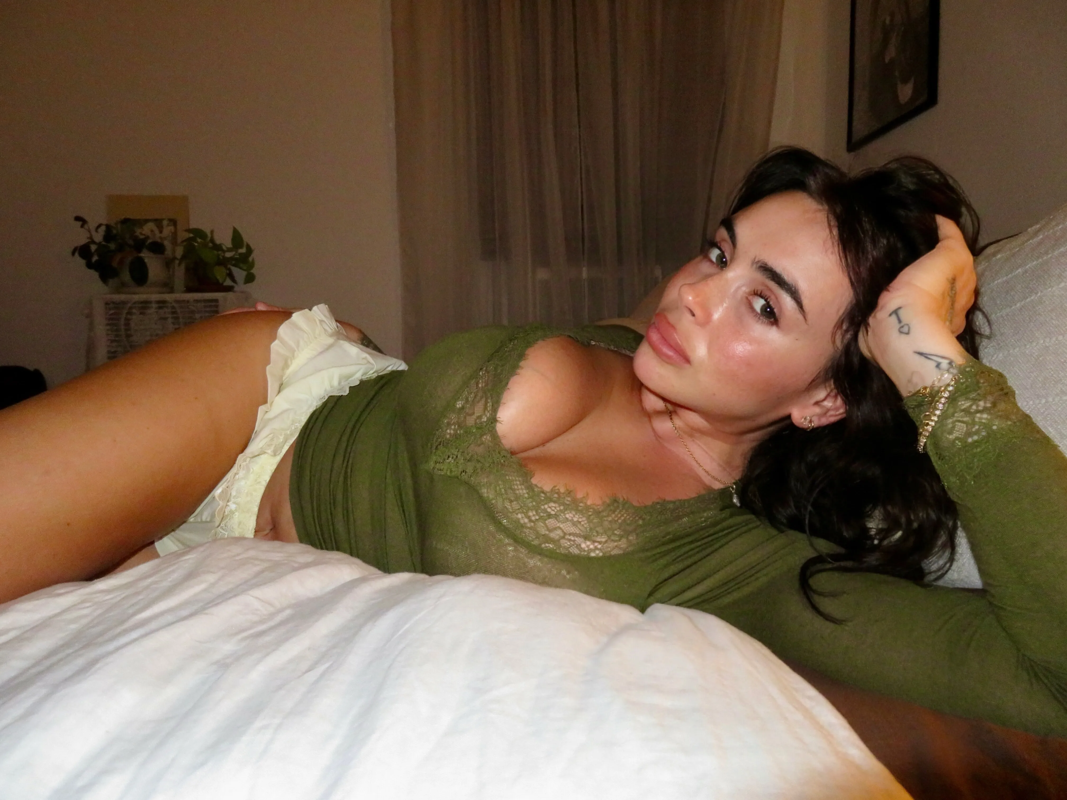 Mila - Content Creator